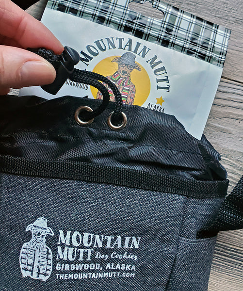 Mountain Mutt Pet Treat Carrier with Bag Dispenser